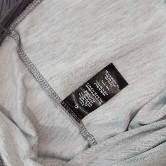 Sleeveless Dress - Picture 9 of 12